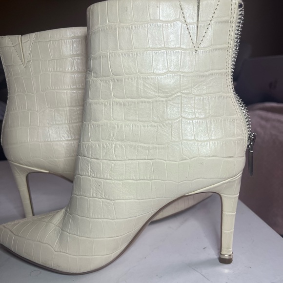 Kenneth Cole Women’s Riley High Heel Bootie - Size 6.5 - Picture 4 of 6